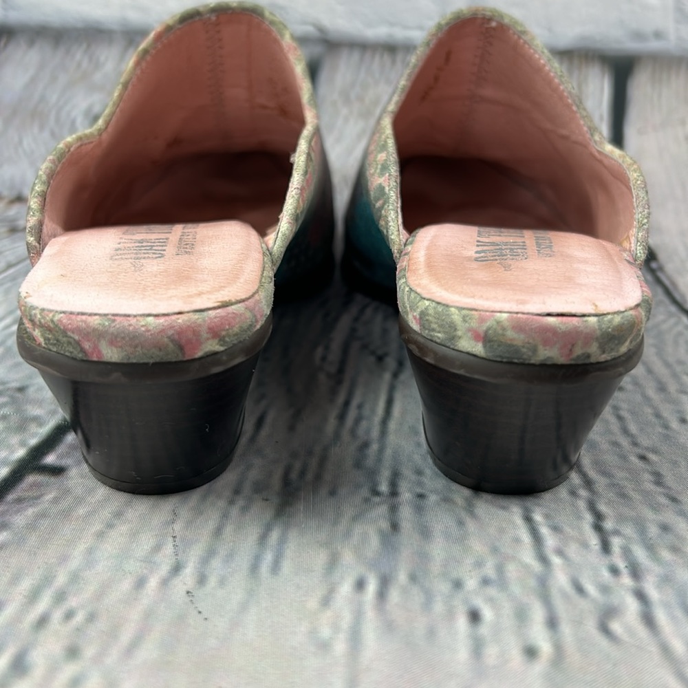 OAK TREE WESTERN WEAR Muti Color Snakeskin Print Leather Low Heel Mules - Picture 13 of 17